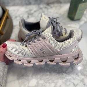 On Running Women's Athletic Shoes in Light Gray and Pink